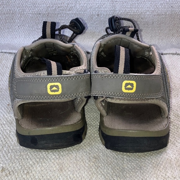 Outbound Men's size 7 Sandals - Black and Gray - Picture 6 of 15